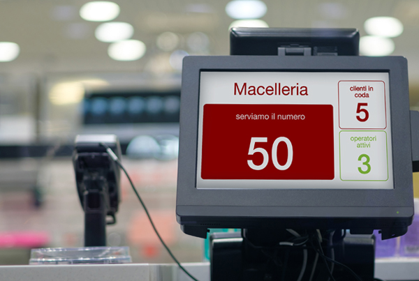 Nicolis Project | in-store digital communication digital_signage Replace the take-a-number queuing machine with Digital signage and improve supermarket operations 
